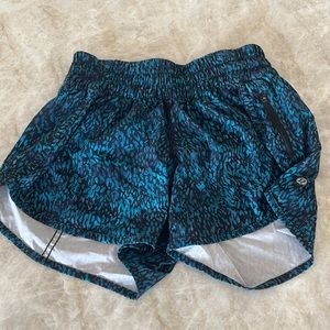 Lululemon Tracker Short Size 6